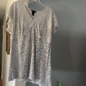 Women’s blouse with sequins